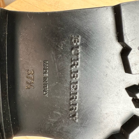 BURBERRY Check Panel Leather Chelsea Boots - Picture 6 of 7